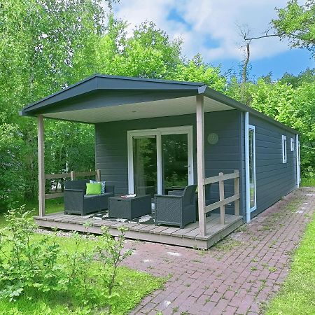 4P Chalet Tolve: Cycling Retreat Near Drents Friese Wold Nature Reserve Oosterwolde  Exterior photo